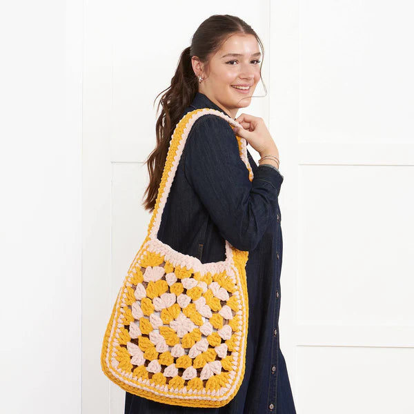 CROCHET PATTERN DOWNLOAD - FREE BERNAT CROCHET BIG GRANNY TOTE PATTERN