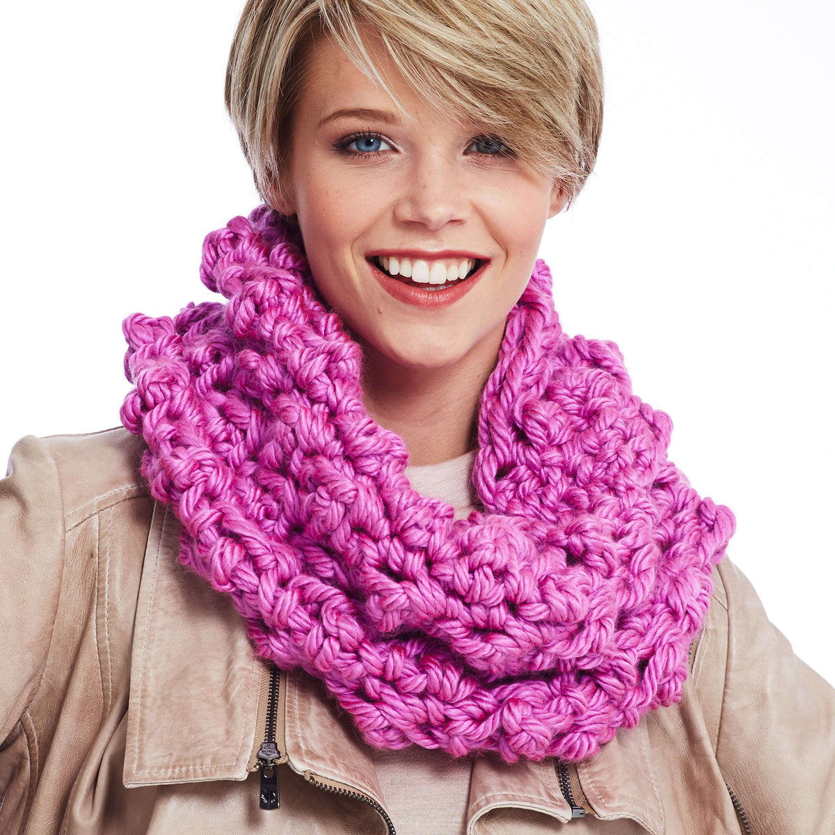 Bernat Gutsy Textured Cowl (Digital Download)