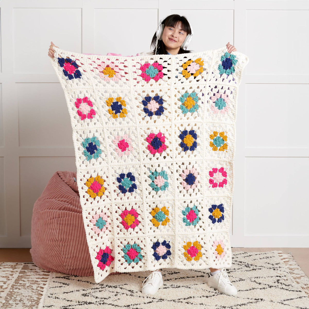 Bernat Beginner Granny Square Crochet Blanket (Digital Download)