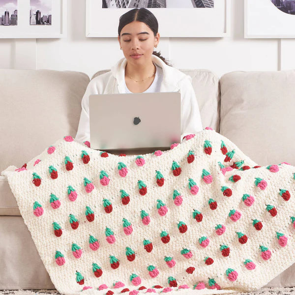 CROCHET PATTERN DOWNLOAD - FREE BERNAT CROCHET STRAWBERRY BOBBLE BLANKET PATTERN