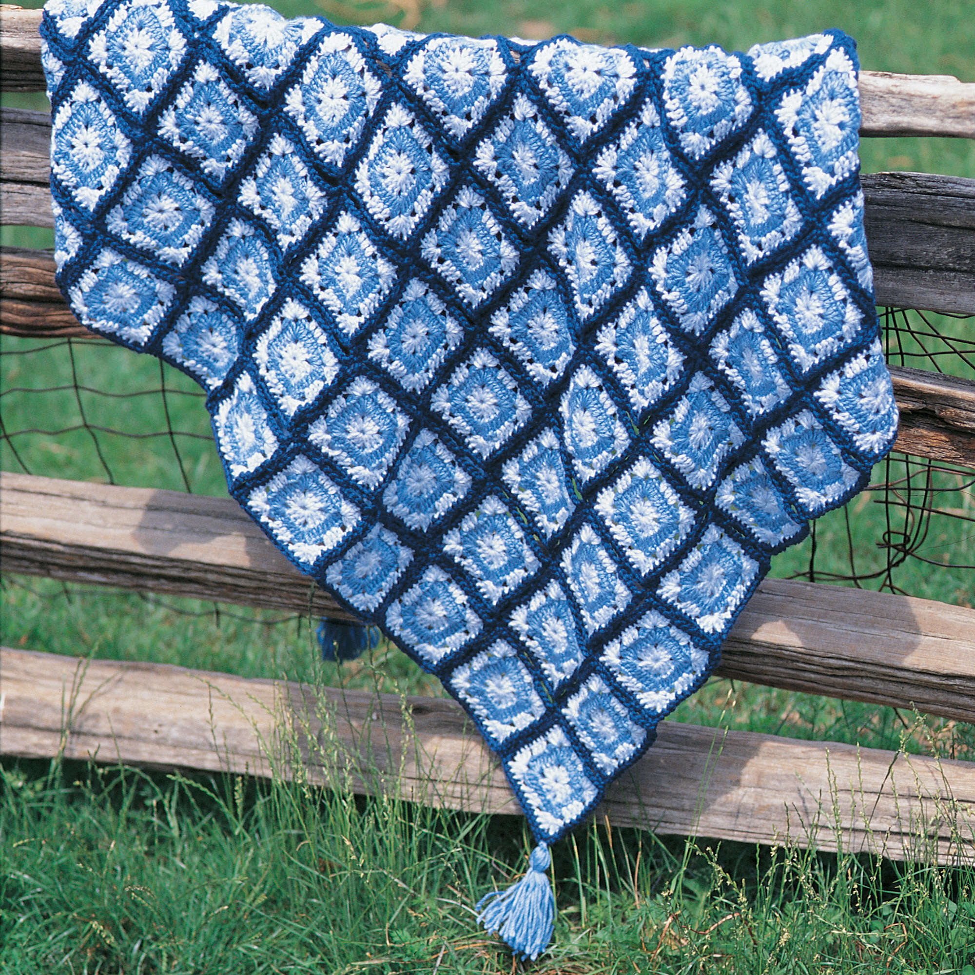 Bernat Crochet Granny Square Throw (Digital Download)