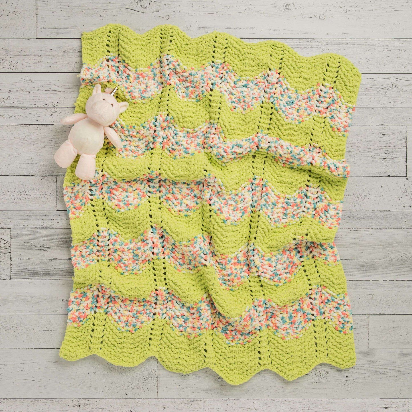 Bernat Simple Chevron Knit Baby Blanket (Digital Download)