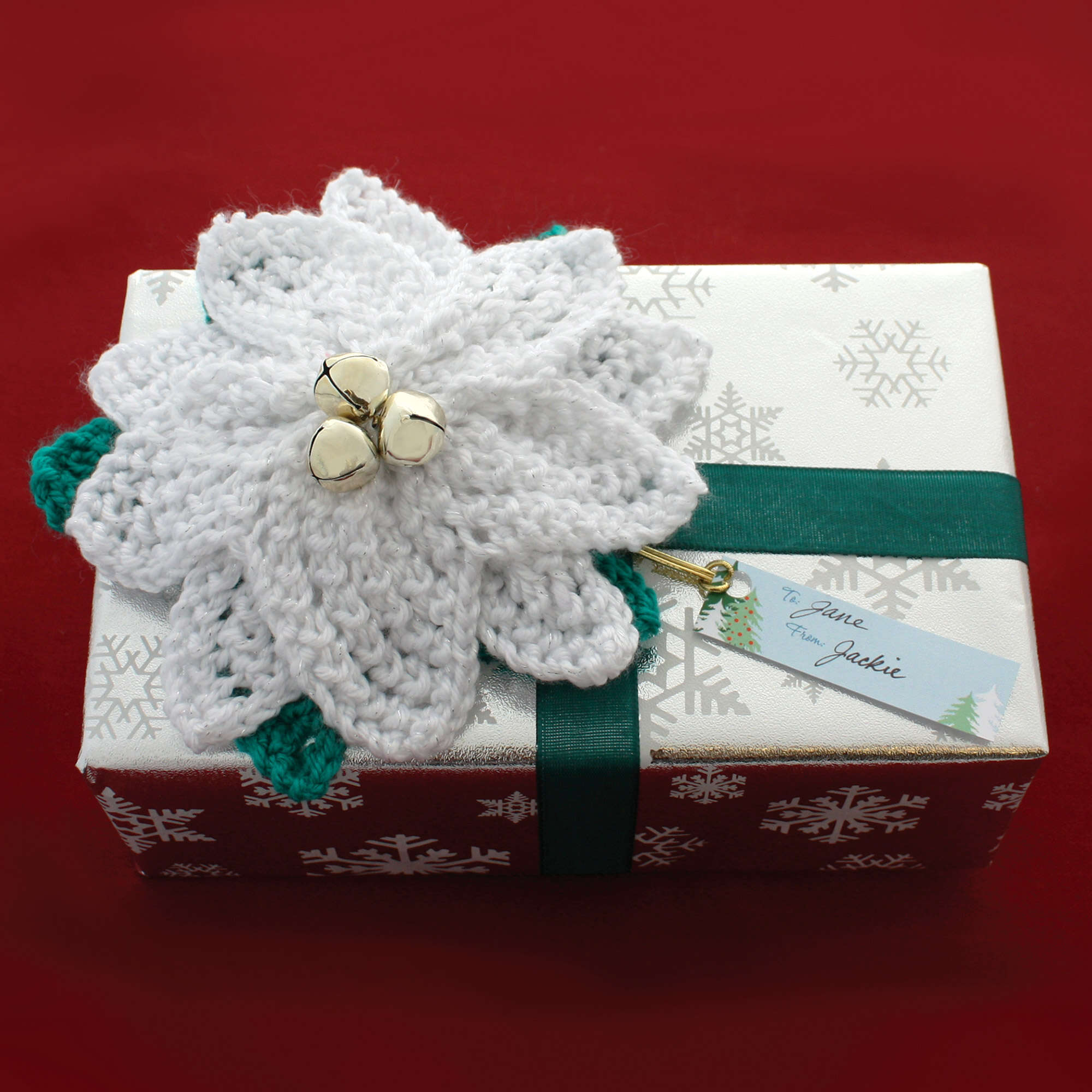 Bernat Knit Poinsettia Gift Topper (Digital Download)