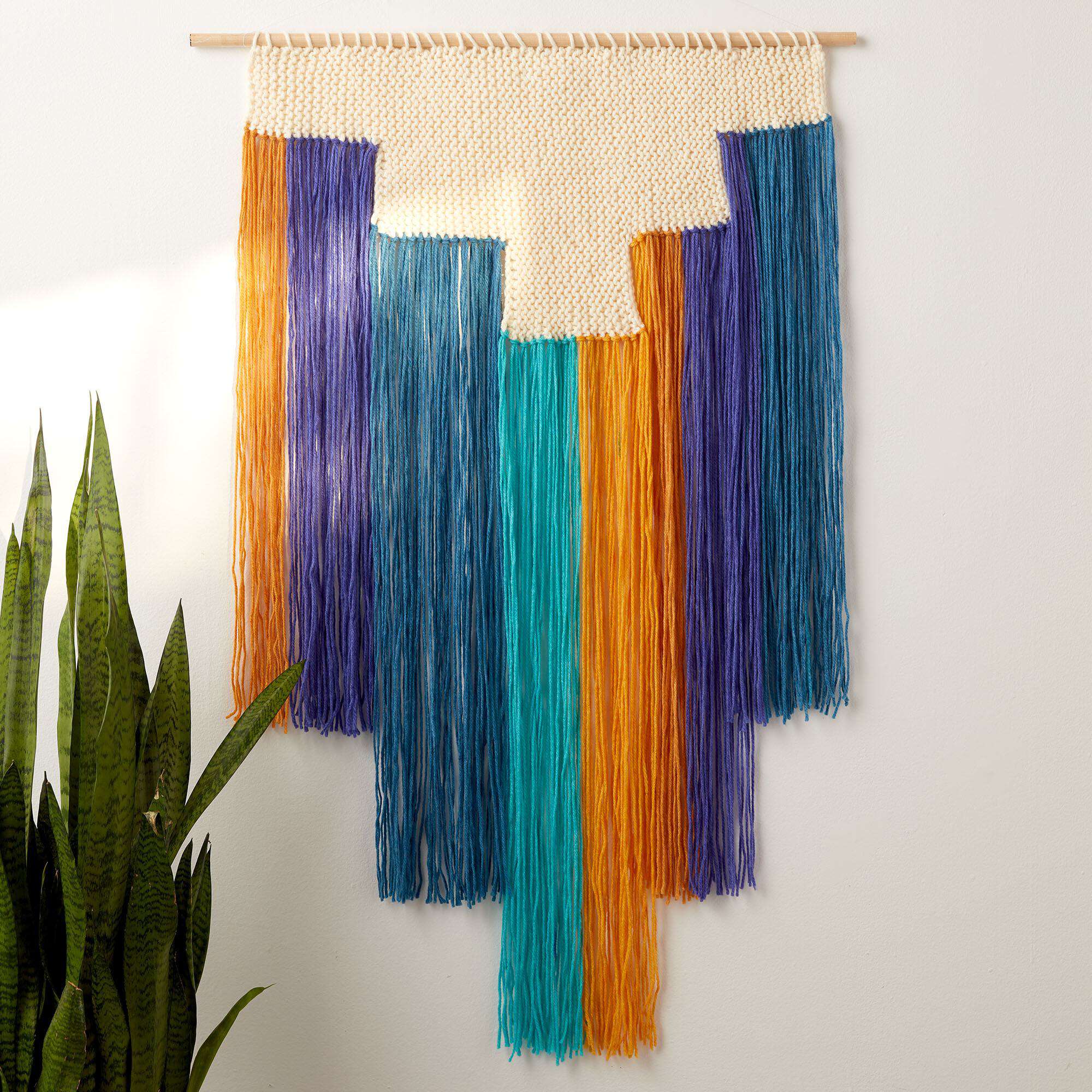 Bernat Cascading Knit Wall Hanging (Digital Download)