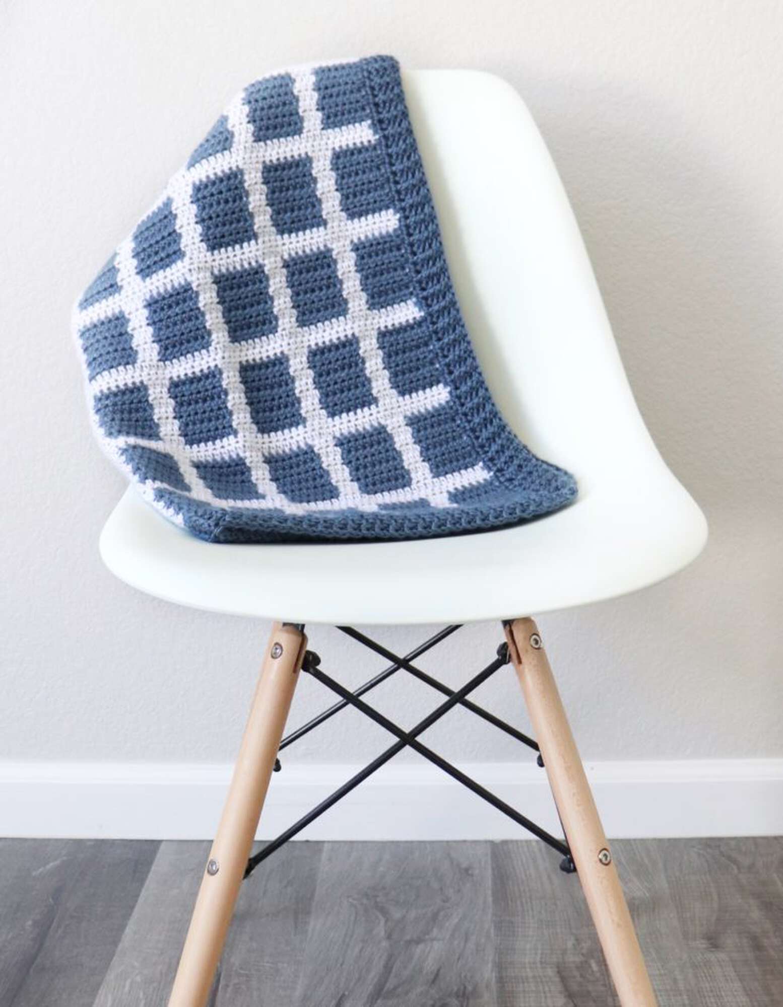 Caron Crochet Windowpane Gingham Baby Blanket (Digital Download)