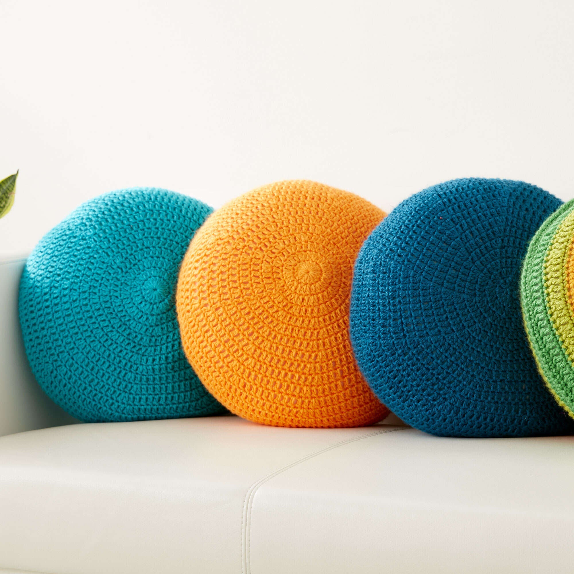 Caron Crochet Full Circle Pillow (Digital Download)