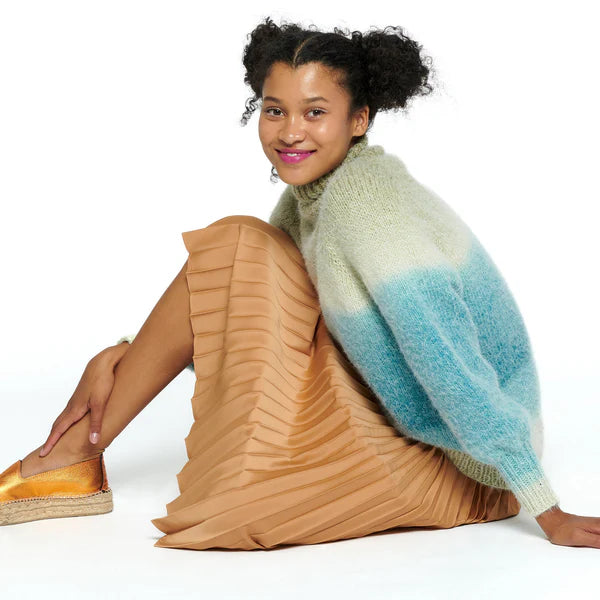 KNITTING PATTERN DOWNLOAD - Free Caron Turtleneck Knit Pullover Pattern, XS/S