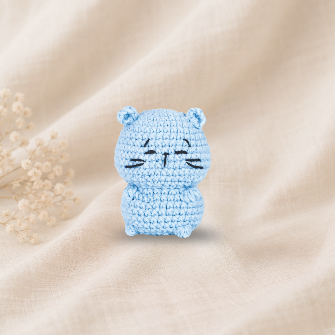 Knitty Critters - Pouch Pals V - Cammy Cat | DIY Amigurumi Crochet Kit