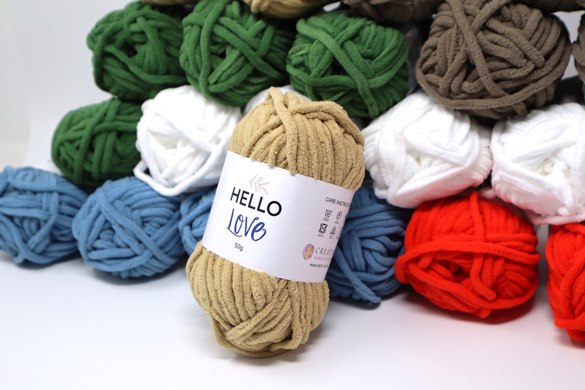 Hello Love 60 x 50g Balls -  6 colours 10 of each crochet/knitting yarn 3kg