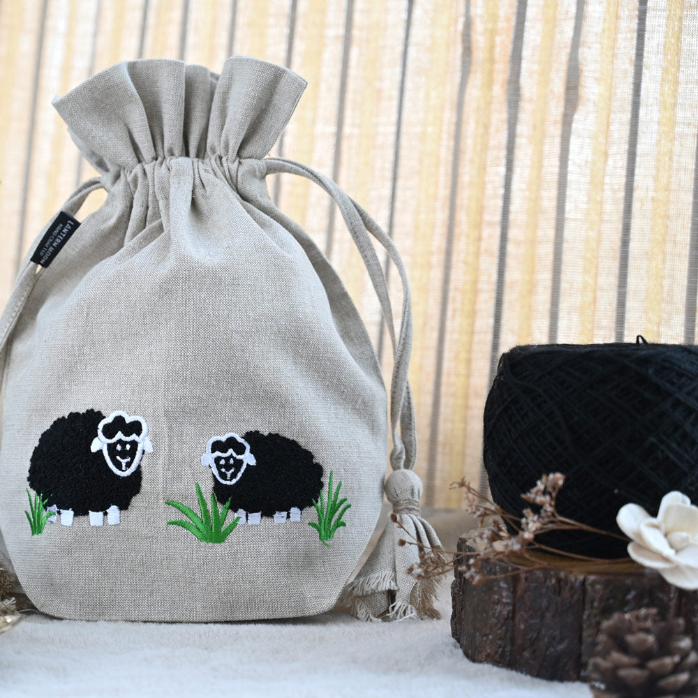 Lantern Moon: Meadow Bag: Natural Black