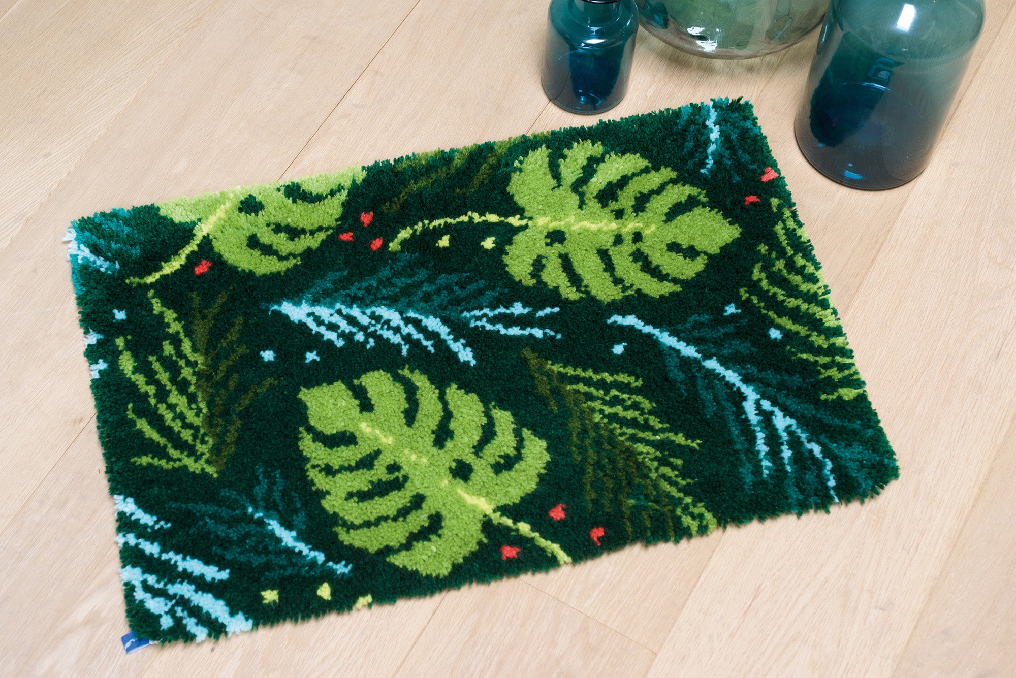 Latch Hook Kit: Rug: Leaves – Readicut