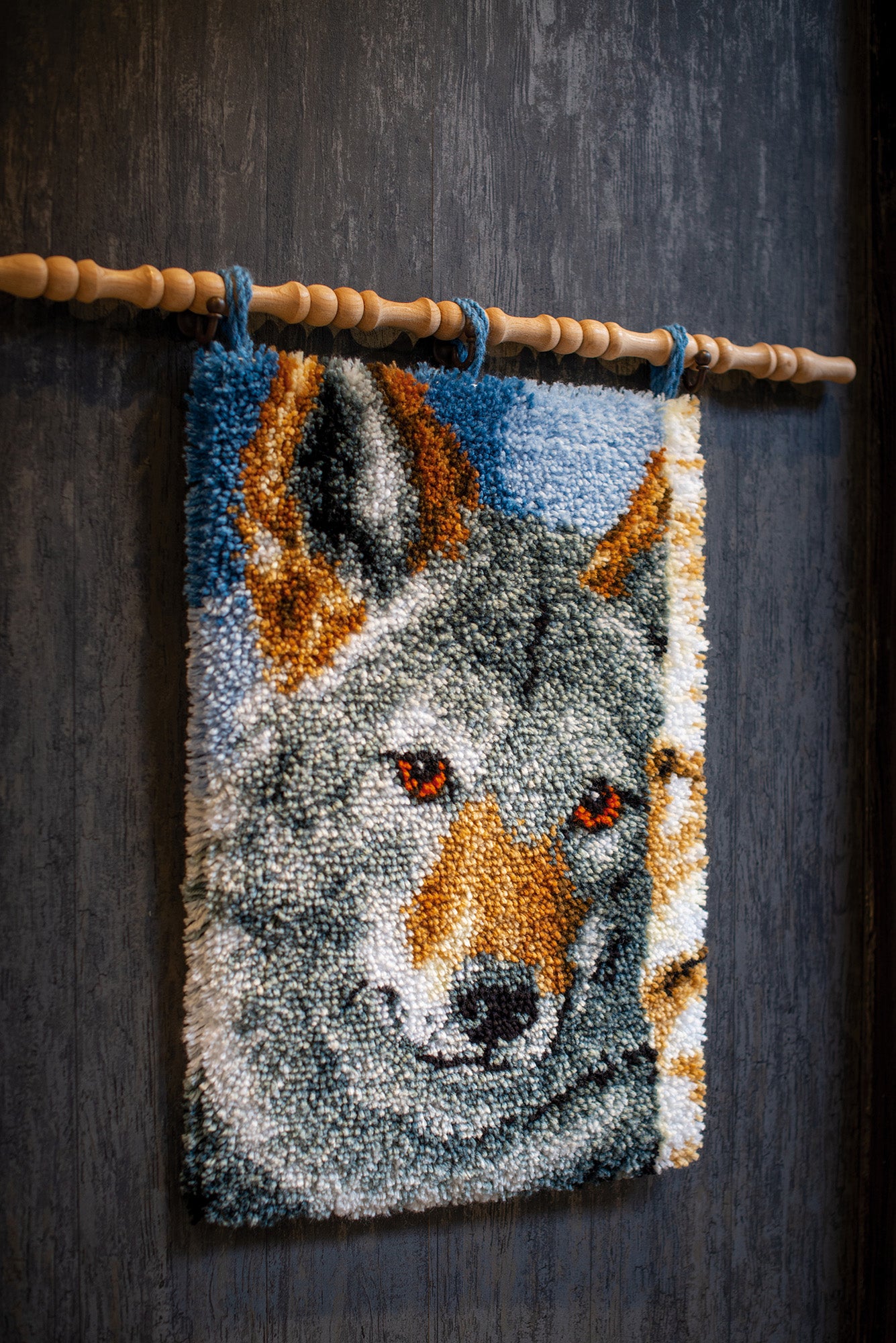 Latch Hook Kit: Rug: Wolf