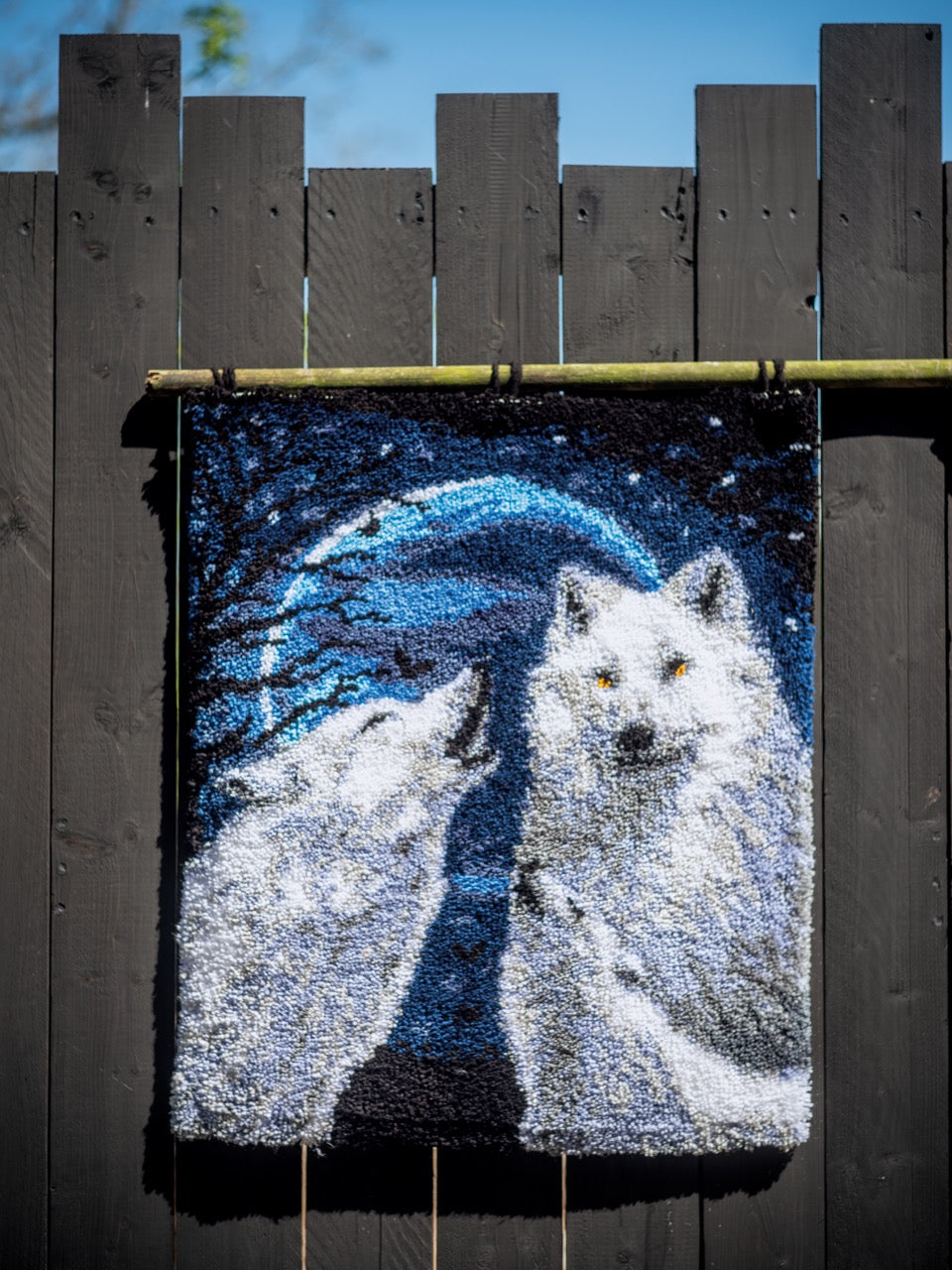 Latch Hook Kit: Rug: Howling Wolves