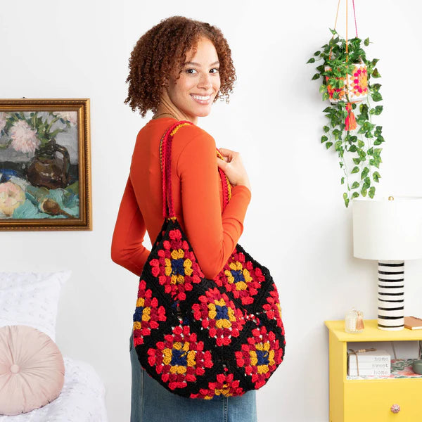 CROCHET PATTERN DOWNLOAD - FREE RED HEART IN THE BAG GRANNY CROCHET TOTE PATTERN