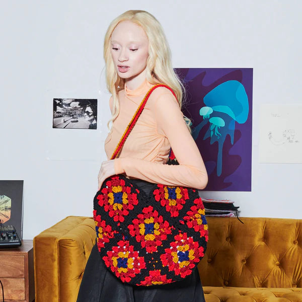 CROCHET PATTERN DOWNLOAD - FREE RED HEART IN THE BAG GRANNY CROCHET TOTE PATTERN