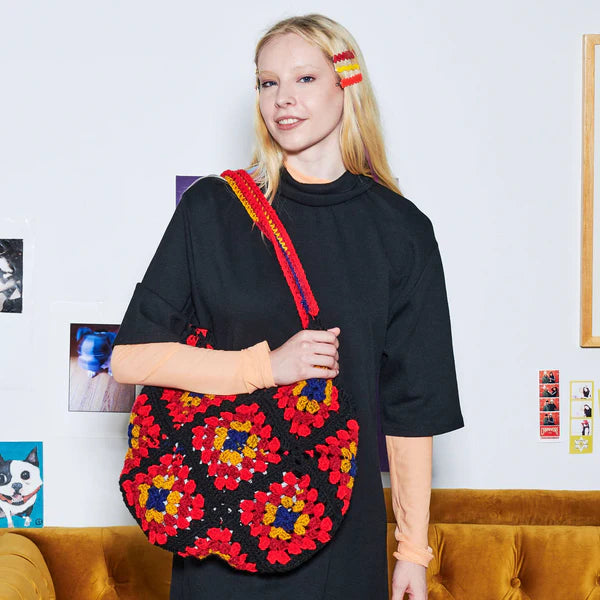 CROCHET PATTERN DOWNLOAD - FREE RED HEART IN THE BAG GRANNY CROCHET TOTE PATTERN