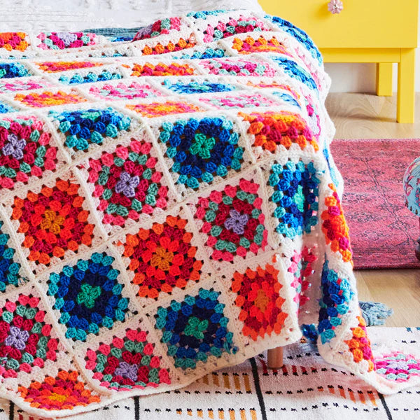 CROCHET PATTERN DOWNLOAD - FREE RED HEART SPECTRUM DREAMS CROCHET GRANNY SQUARE BLANKET PATTERN
