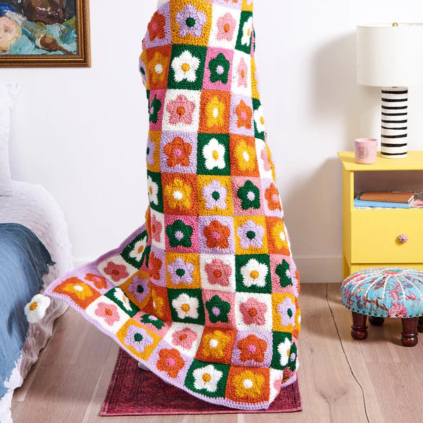 CROCHET PATTERN DOWNLOAD - FREE RED HEART FIELD OF DAISIES CROCHET BLANKET PATTERN