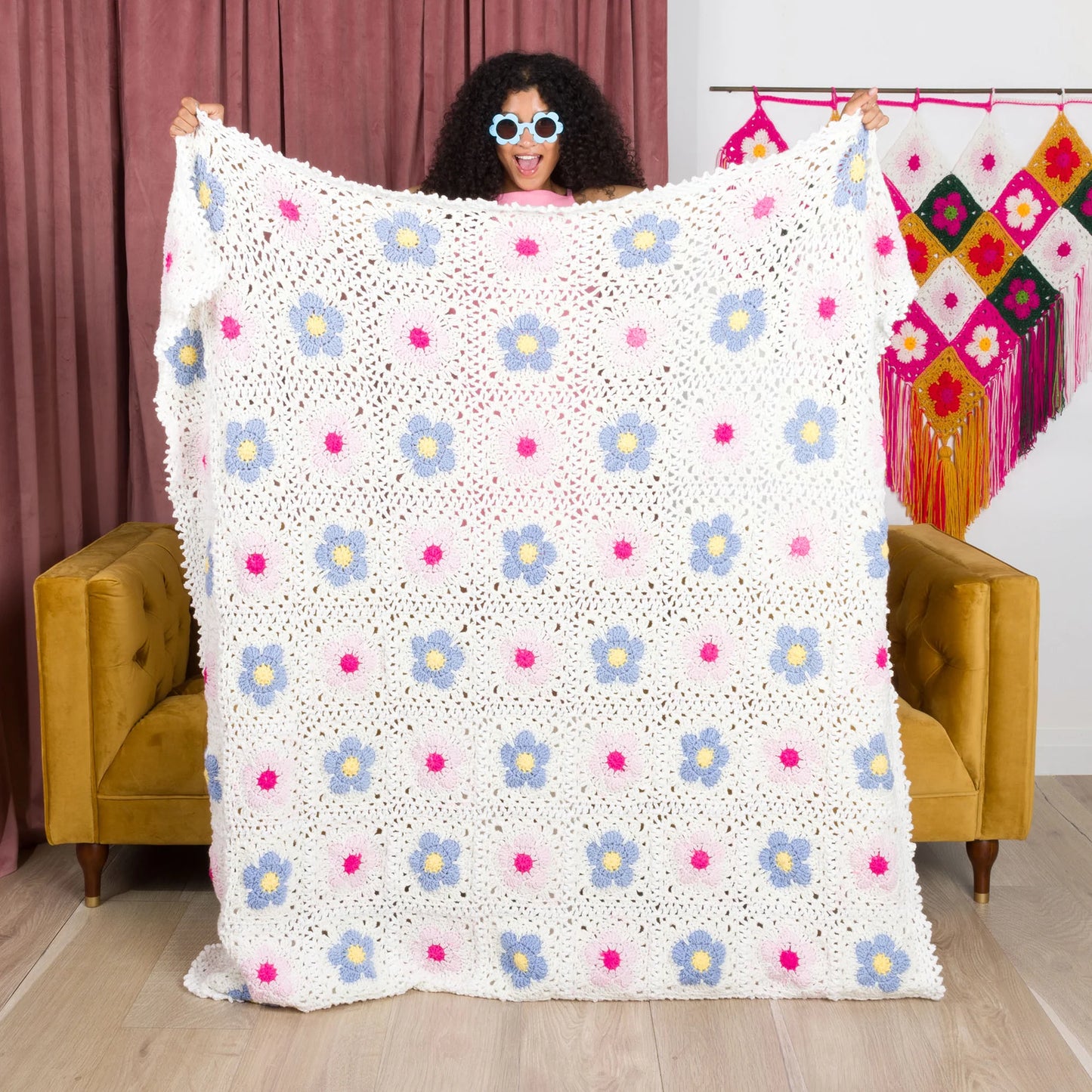 CROCHET PATTERN DOWNLOAD - Free Red Heart Crochet Filigree Flowers Blanket Pattern