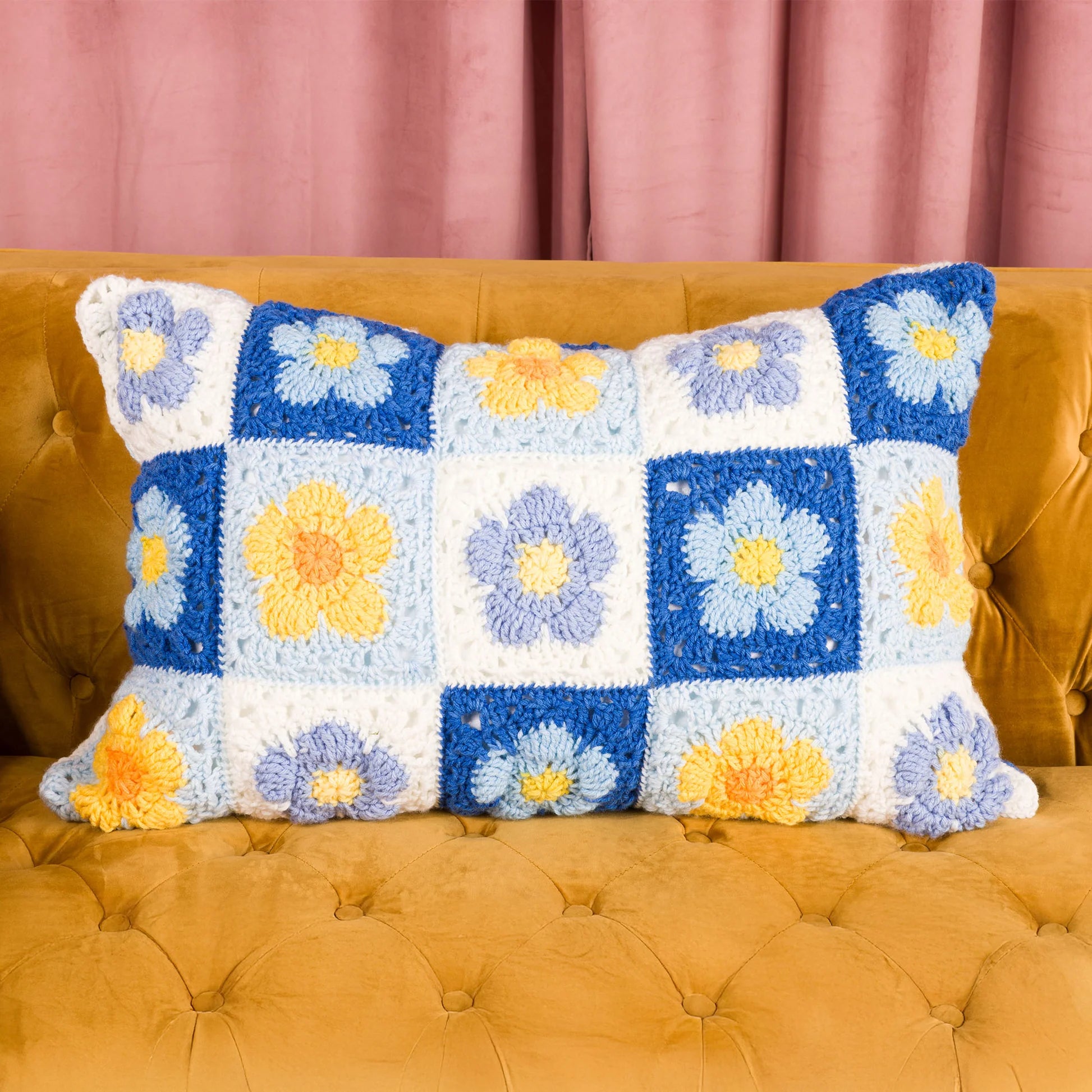 CROCHET PATTERN DOWNLOAD - Free Red Heart Crochet Bluebell Meadow Pillow Pattern