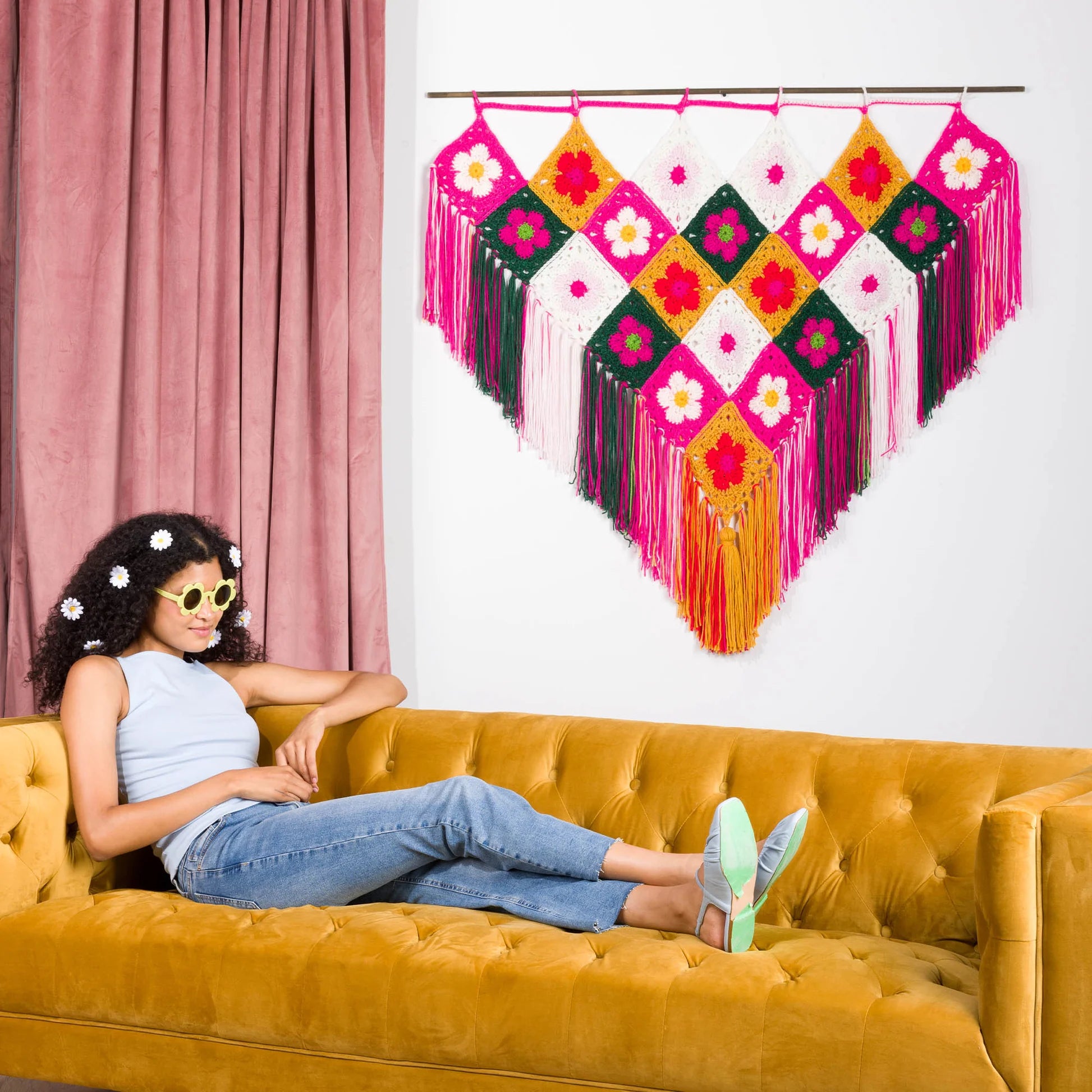 CROCHET PATTERN DOWNLOAD - Free Red Heart Flower Power Crochet Wall Hanging Pattern