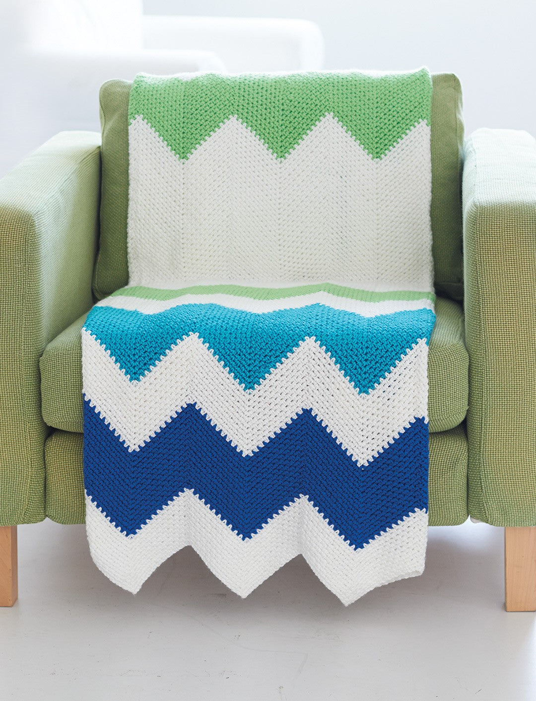 KNITTING PATTERN - Caron Simply Soft Zigzag Blanket