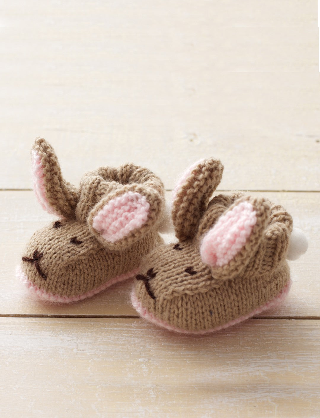 KNITTING PATTERN - Bernat Softee Baby Hop To It Bootees