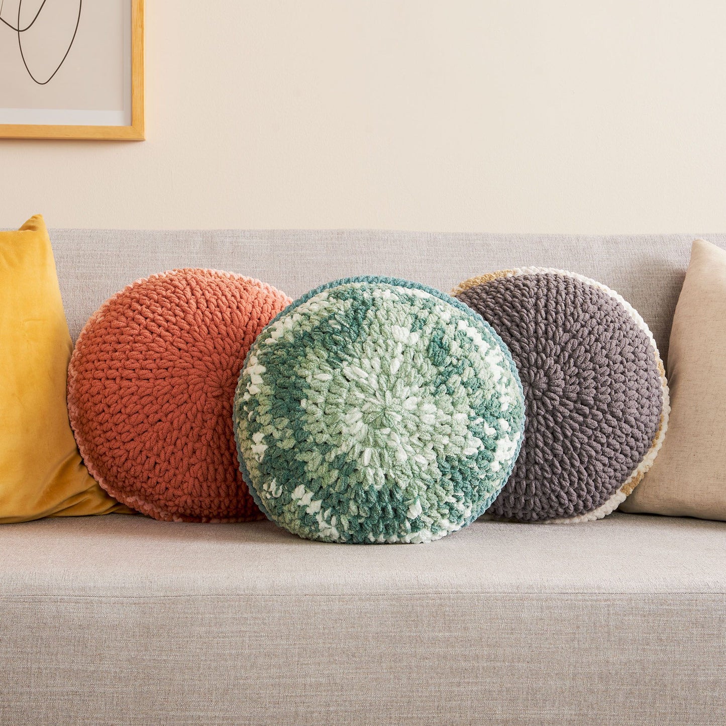 CROCHET PATTERN DOWNLOAD - Bernat Tie Dye-ish Piped Pillow