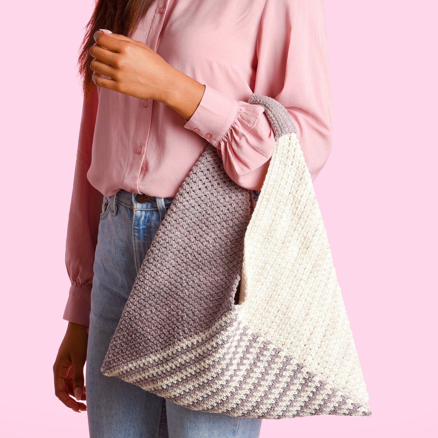 CROCHET PATTERN DOWNLOAD - Caron Crochet Triangle Tote Bag