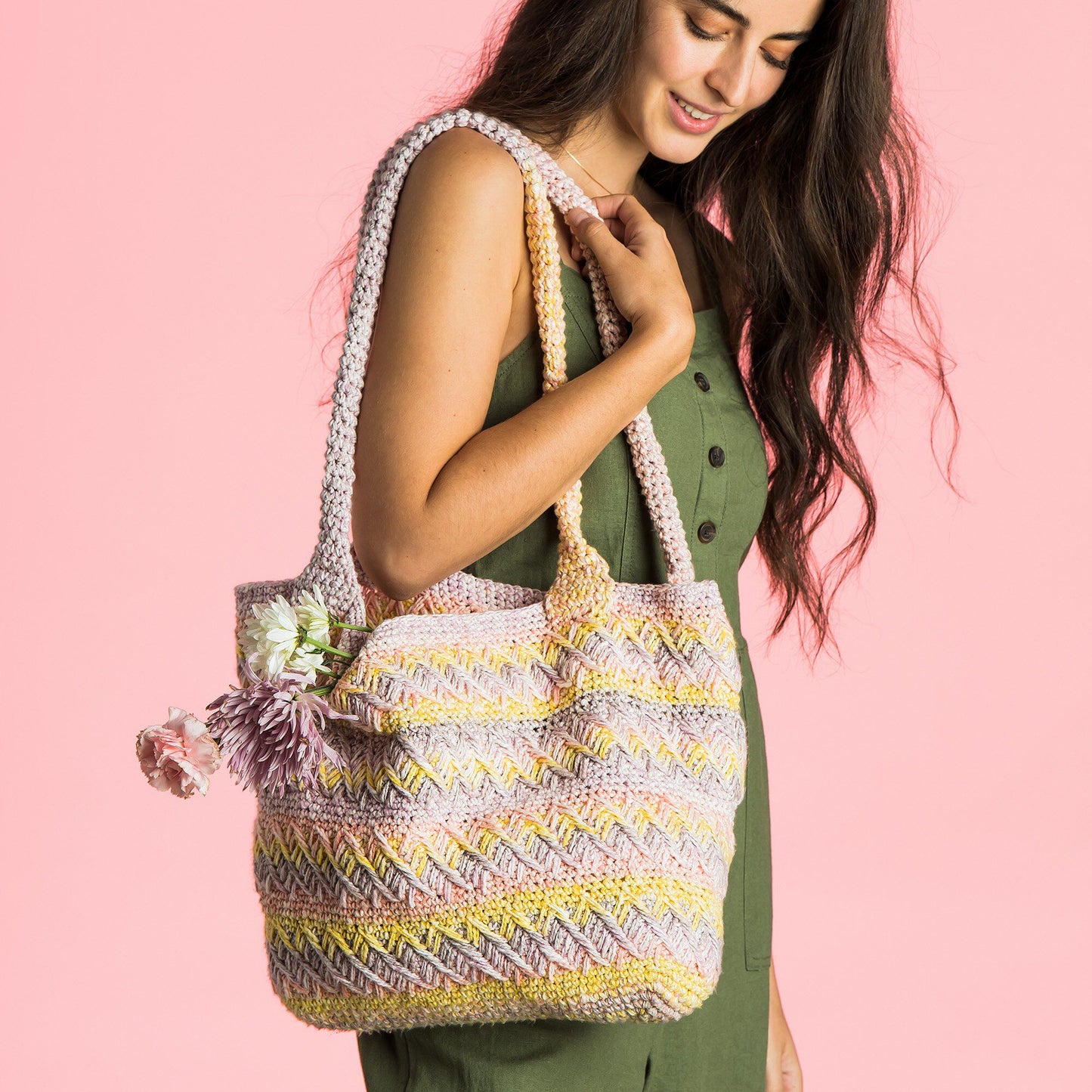 CROCHET KIT - Caron Crochet Shifting Chevrons Tote