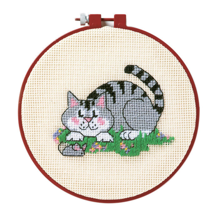 Learn-a-Craft: Needlepoint Kit with Hoop: A Cat and a Mouse