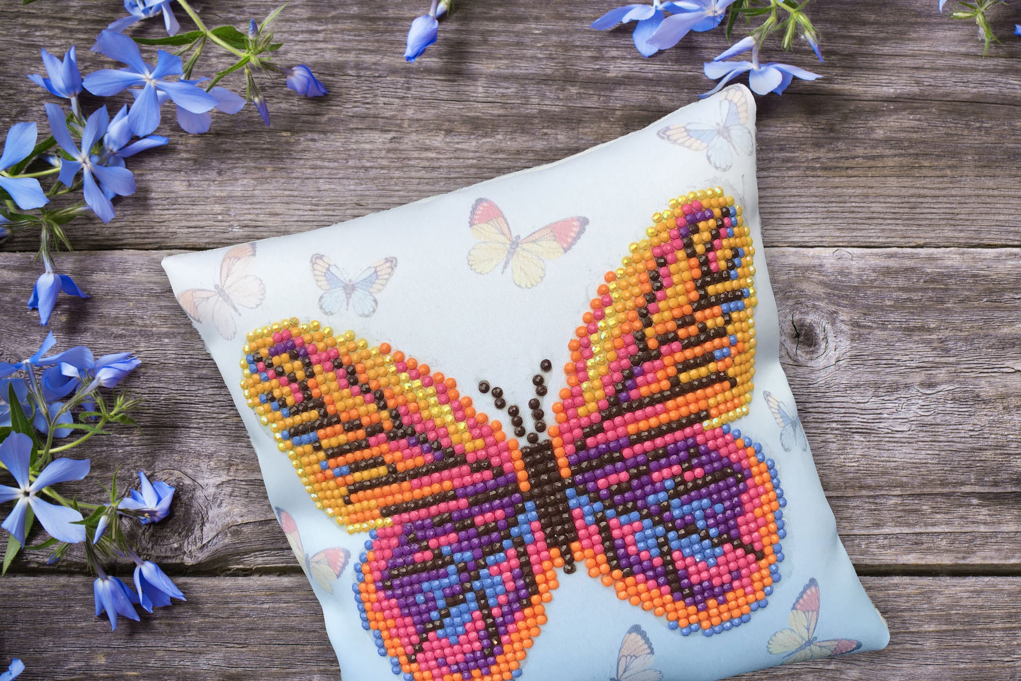 Diamond Painting Kit: Mini Pillow: Butta Flutta