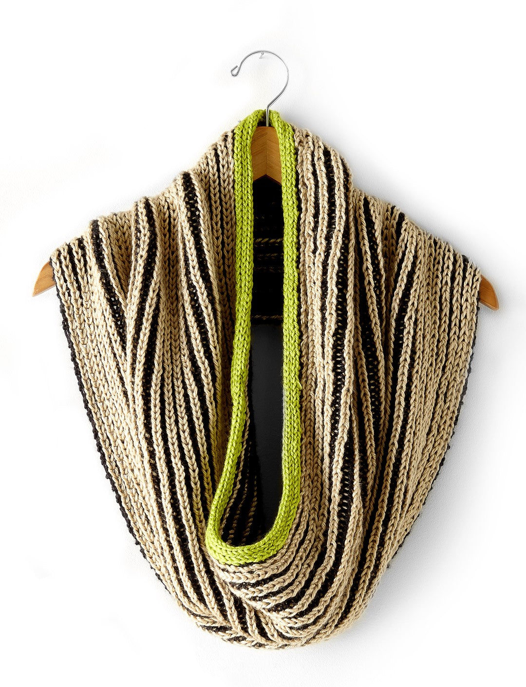 KNITTING PATTERN - Caron - Shadow Cowl with Accent Trim