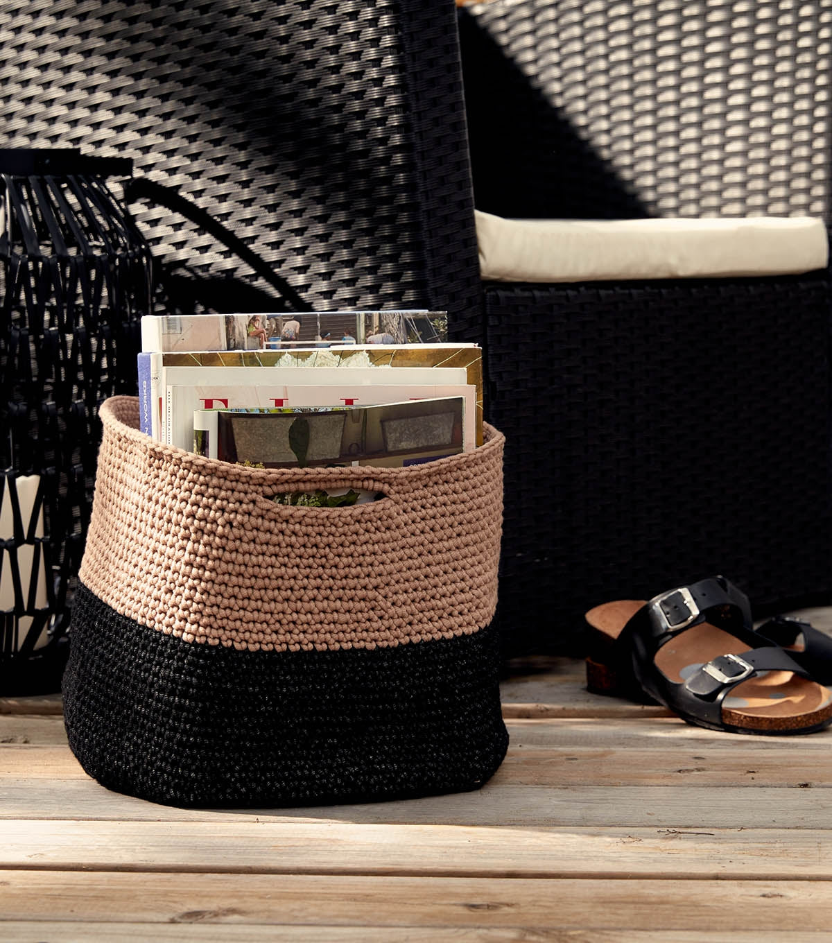 CROCHET PATTERN - Bernat® Maker Outdoor™ HANDY CROCHET BASKET