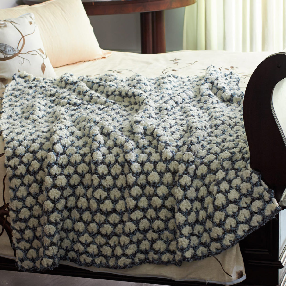 KNITTING PATTERN - Soft Boucle On The Dot Throw 51091 - Readicut